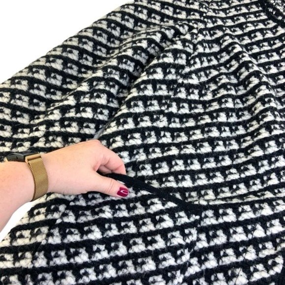 Talbots Chunky Knit Sweater Jacket in Black and White ArrowKnit Lonngline Topper - Picture 6 of 7